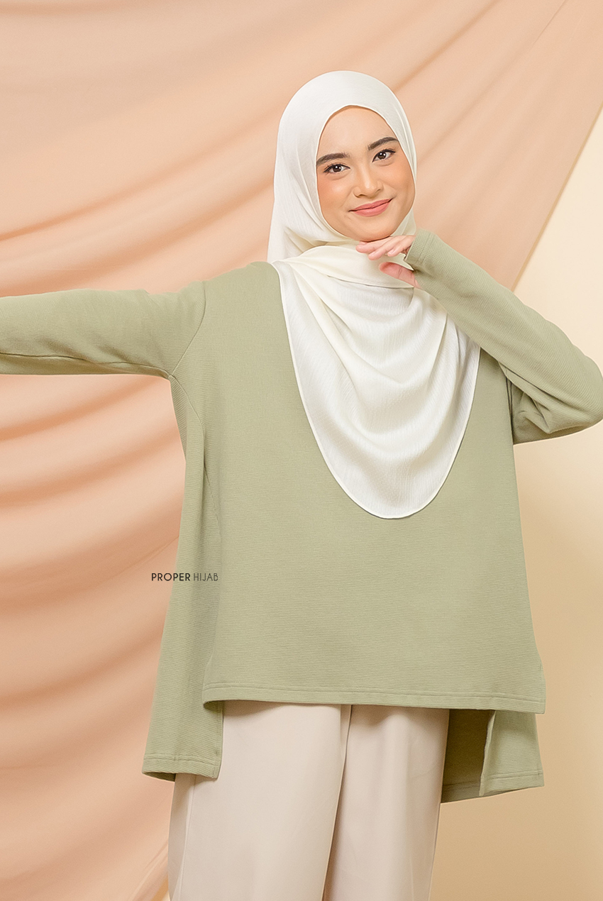 Dahlia Tee